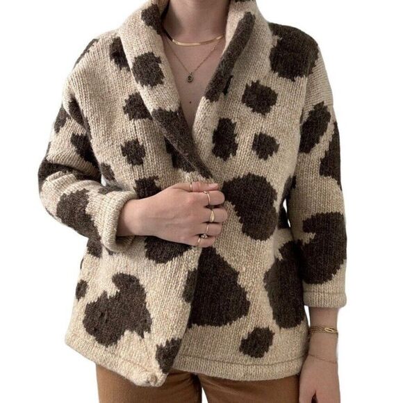 Hand Knit Womens Brown Cow Print Wool Chunky Oversized Cardigan Sz S - Picture 1 of 7